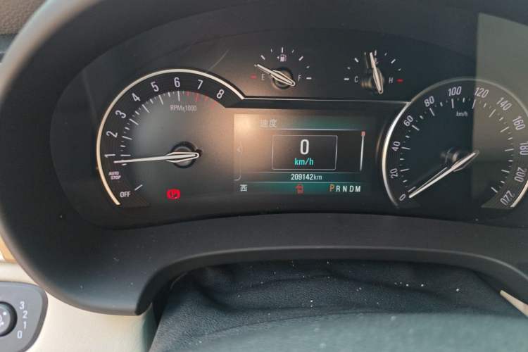 Used Buick GL8 2017 ES 28T Comfort Model China V Standard Odometer Close Up