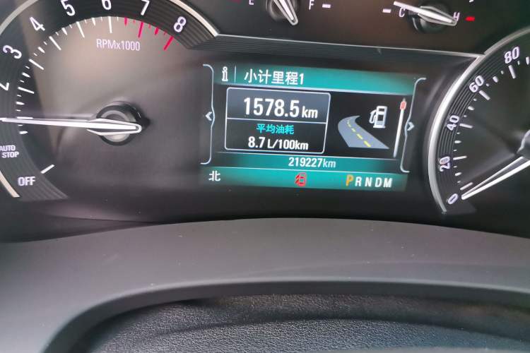 Used Buick GL8 2017 ES 28T Premium Version China V Standard Odometer Close Up