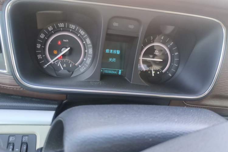 Used Buick GL8 2017 25S Comfort Version China V Standard Odometer Close Up