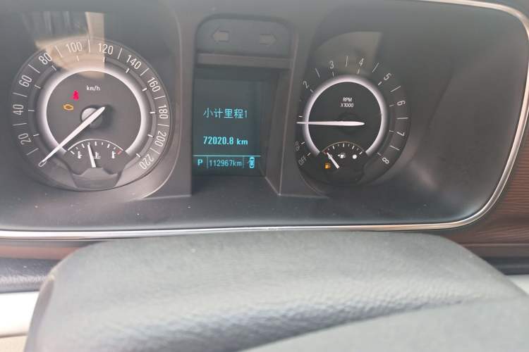 Used Buick GL8 2017 25S Luxury Version China V Standard Odometer Close Up
