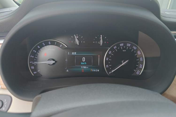 Used Buick GL8 2017 ES 28T Comfort Model China V Standard Odometer Close Up