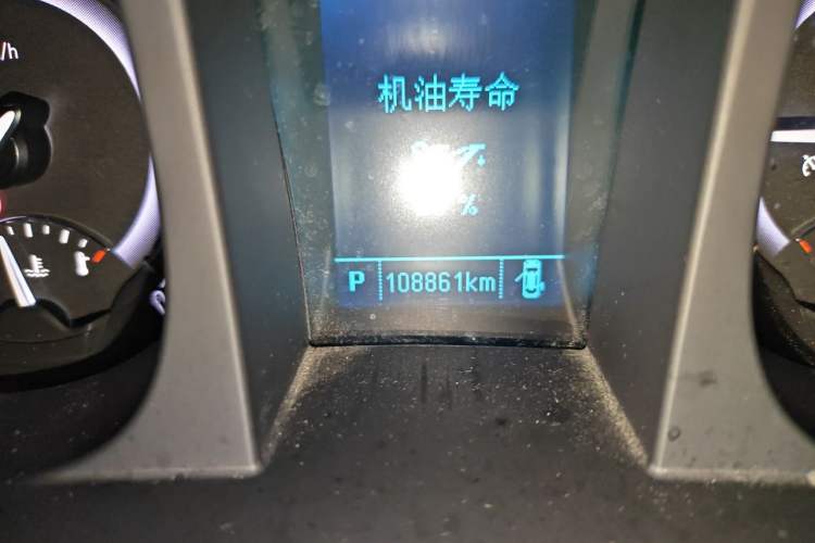 Used Buick GL8 2017 25S Prestige Version China V Standard Odometer Close Up