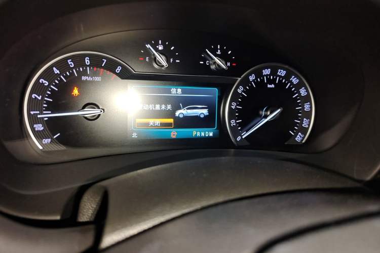 Used Buick GL8 2017 ES 28T Flagship Model China V Standard Odometer Close Up