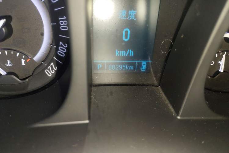 Used Buick GL8 2017 25S Prestige Version China V Standard Odometer Close Up