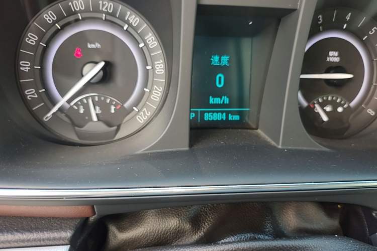 Used Buick GL8 2017 25S Prestige Version China V Standard Odometer Close Up