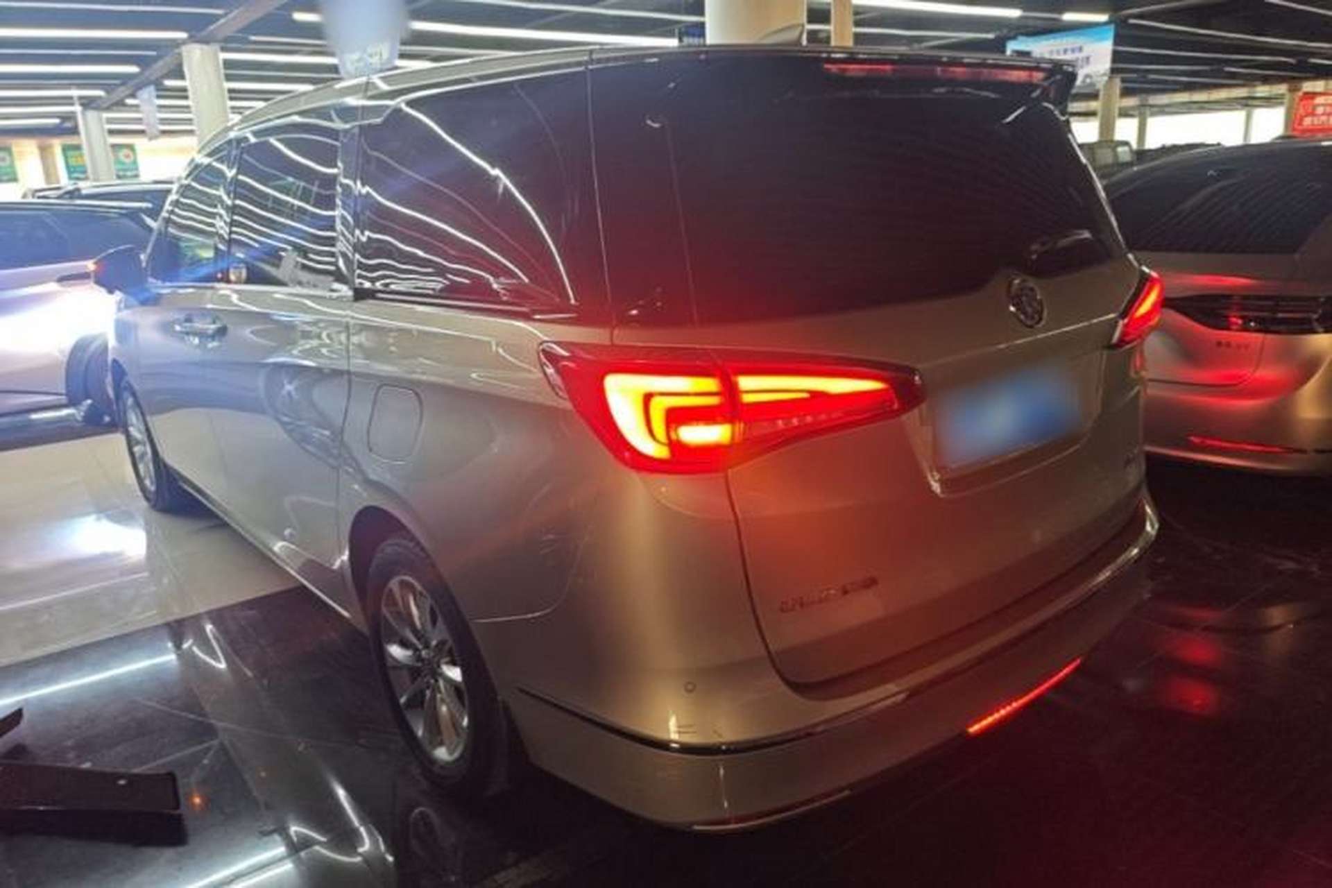 Used Buick GL8 2017 ES 28T Comfort Model China V Standard Rear Left 45 Deg