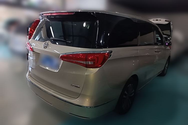Used Buick GL8 2017 ES 28T Luxury Model China V Standard Rear Right 45 Deg