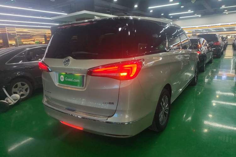 Used Buick GL8 2017 ES 28T Luxury Model China V Standard Rear Right 45 Deg
