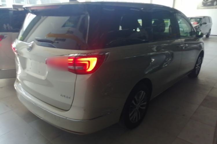 Used Buick GL8 2017 ES 28T Luxury Model China V Standard Rear Right 45 Deg