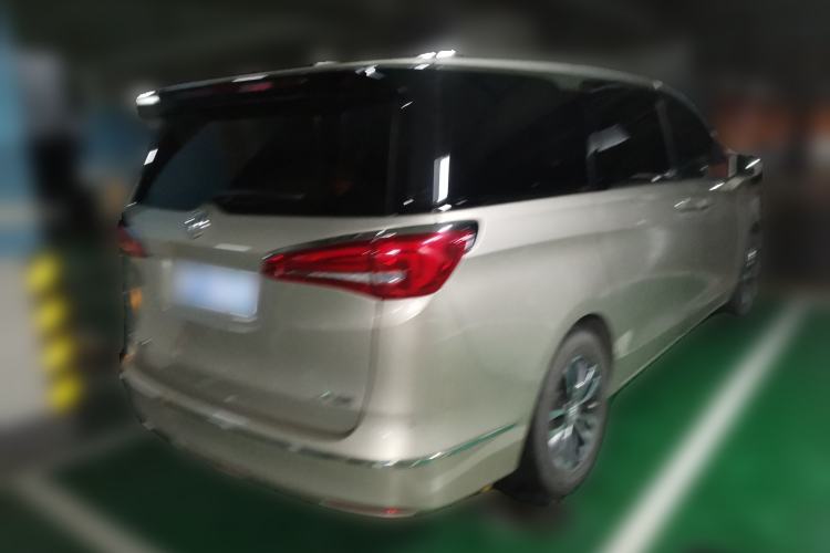 Used Buick GL8 2017 ES 28T Luxury Model China V Standard Rear Right 45 Deg