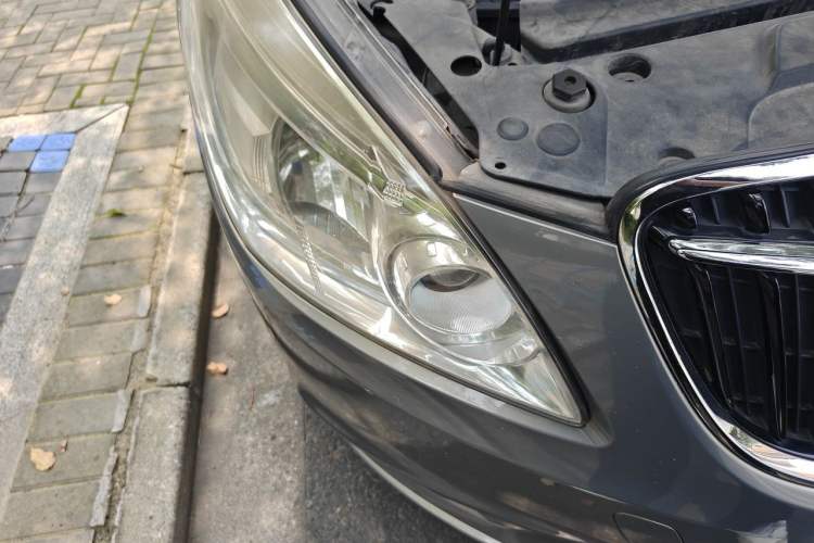 Used Buick GL8 2017 25S Luxury Version China V Standard Right Front Headlight