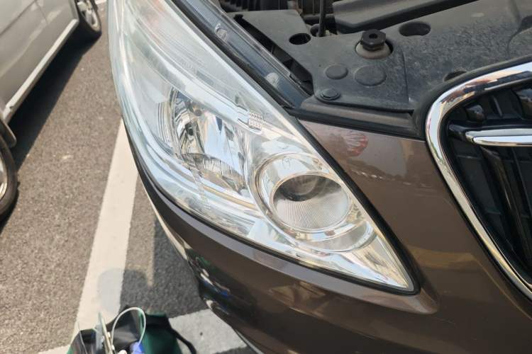 Used Buick GL8 2017 25S Luxury Version China V Standard Right Front Headlight