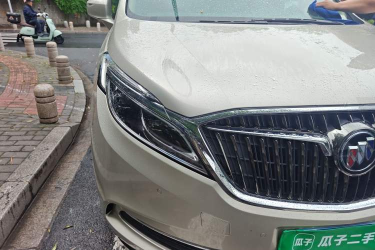 Used Buick GL8 2017 ES 28T Flagship Model China V Standard Right Front Headlight