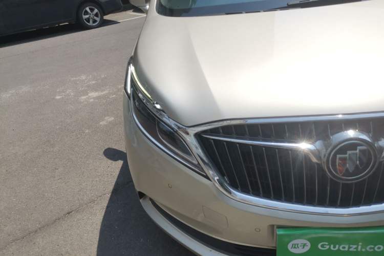 Used Buick GL8 2017 ES 28T Flagship Model China V Standard Right Front Headlight