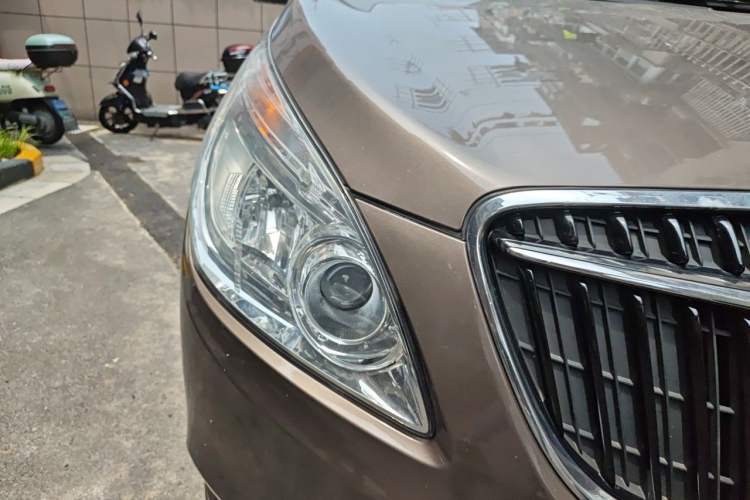 Used Buick GL8 2017 25S Luxury Version China V Standard Right Front Headlight