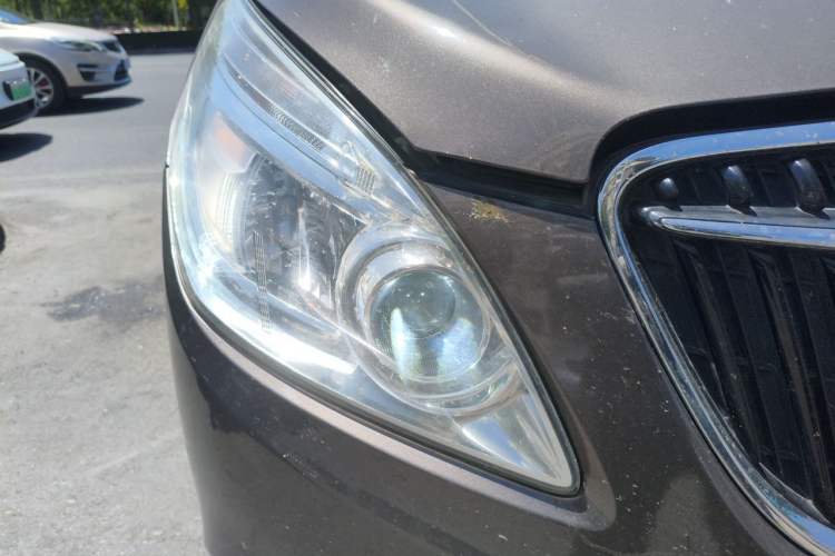 Used Buick GL8 2017 25S Prestige Version China V Standard Right Front Headlight