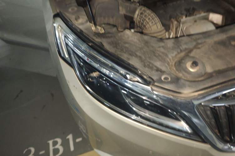 Used Buick GL8 2017 ES 28T Flagship Model China V Standard Right Front Headlight