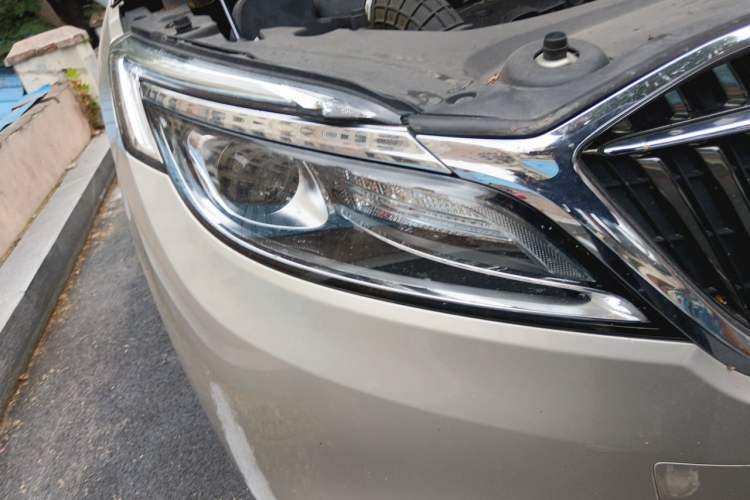 Used Buick GL8 2017 ES 28T Comfort Model China V Standard Right Front Headlight
