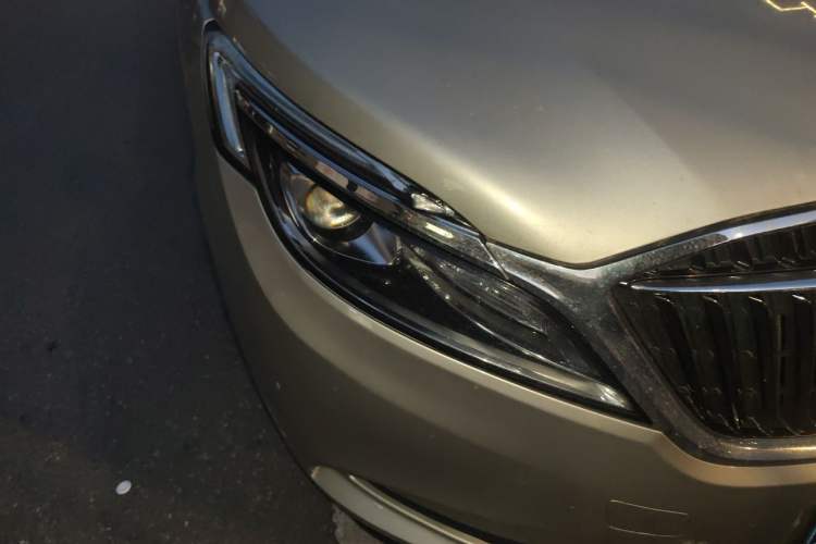 Used Buick GL8 2017 ES 28T Comfort Model China V Standard Right Front Headlight