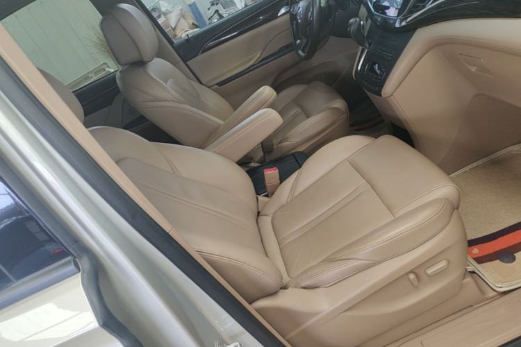 Used Buick GL8 2017 ES 28T Premium Version China V Standard Right Front Seat