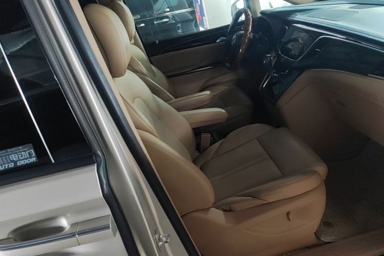 Used Buick GL8 2017 ES 28T Luxury Model China V Standard Right Front Seat