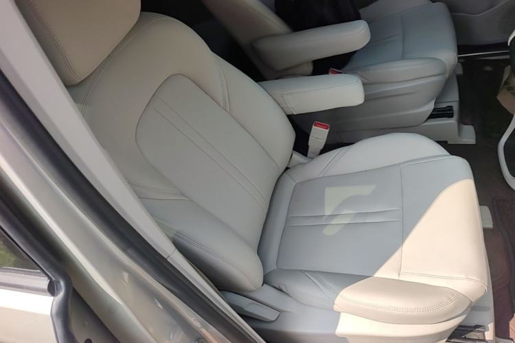 Used Buick GL8 2017 ES 28T Comfort Model China V Standard Right Front Seat