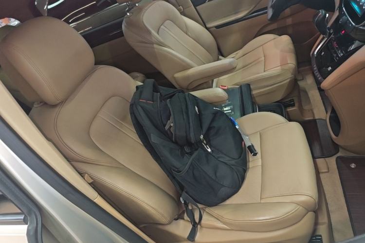 Used Buick GL8 2017 ES 28T Luxury Model China V Standard Right Front Seat
