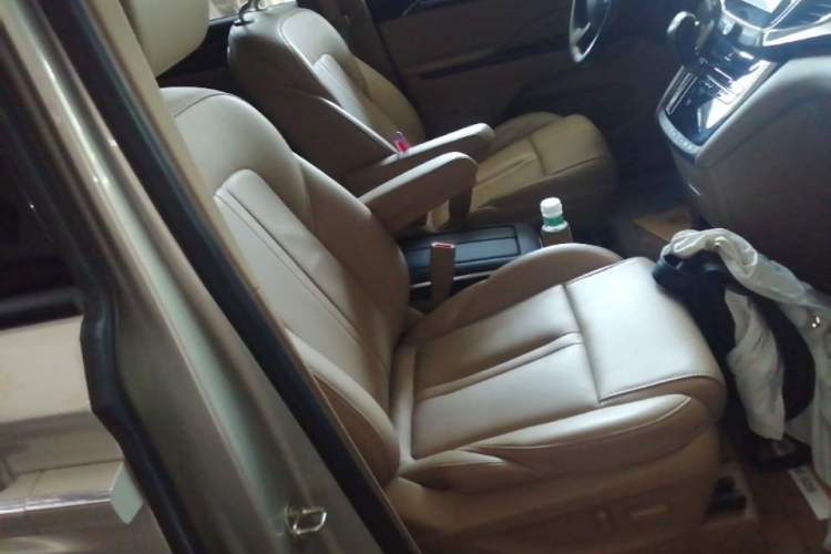 Used Buick GL8 2017 ES 28T Luxury Model China V Standard Right Front Seat
