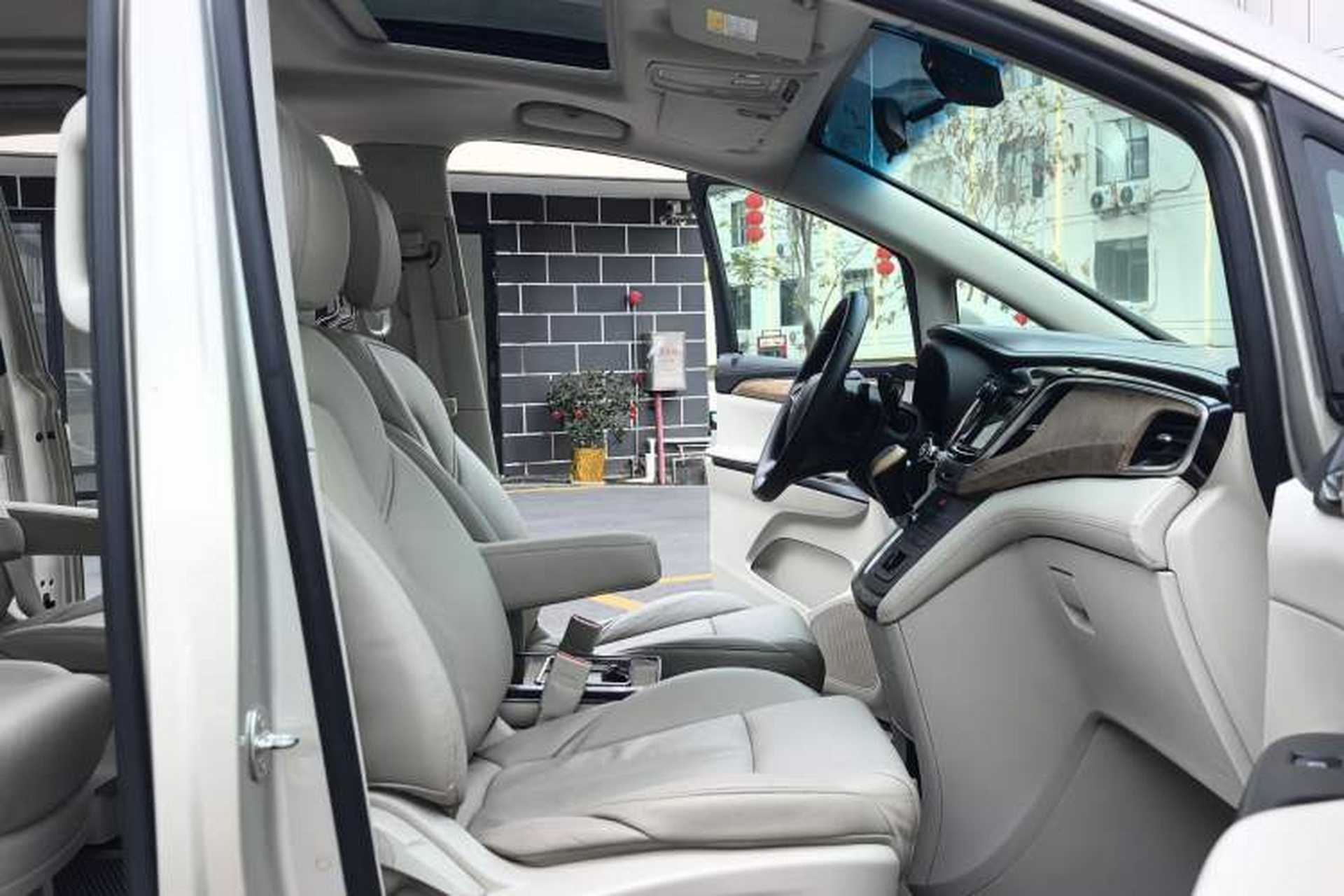 Used Buick GL8 2017 ES 28T Comfort Model China V Standard Right Front Seat