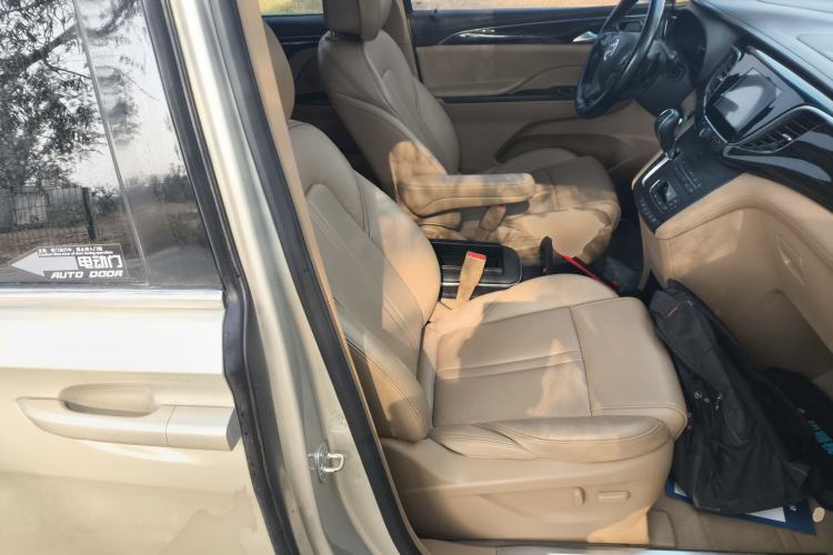 Used Buick GL8 2017 ES 28T Premium Version China V Standard Right Front Seat