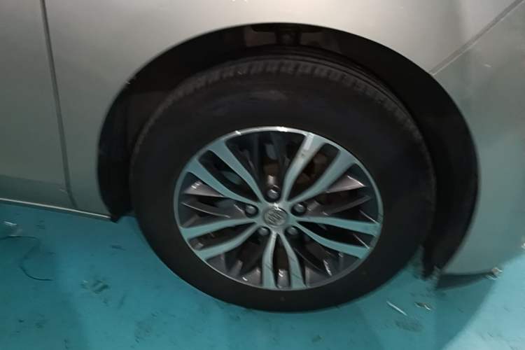Used Buick GL8 2017 ES 28T Luxury Model China V Standard Right Front Wheel Hub