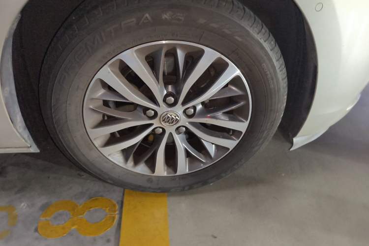 Used Buick GL8 2017 ES 28T Flagship Model China V Standard Right Front Wheel Hub