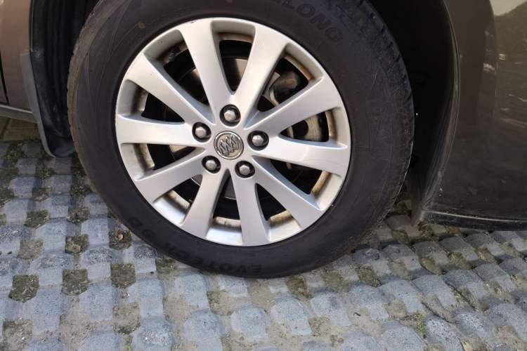 Used Buick GL8 2017 25S Luxury Version China V Standard Right Front Wheel Hub