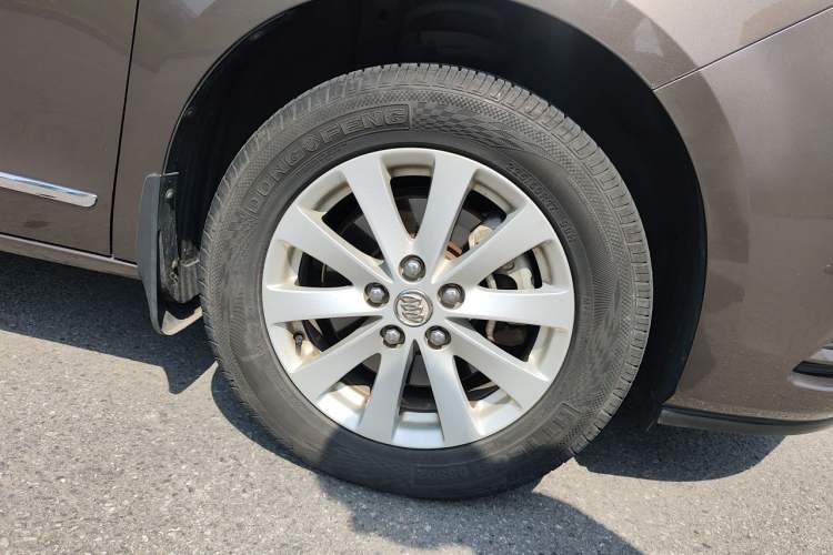 Used Buick GL8 2017 25S Prestige Version China V Standard Right Front Wheel Hub