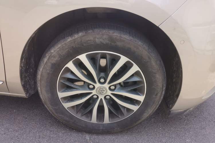 Used Buick GL8 2017 ES 28T Flagship Model China V Standard Right Front Wheel Hub