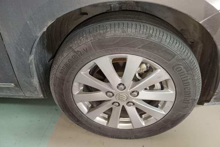 Used Buick GL8 2017 25S Luxury Version China V Standard Right Front Wheel Hub