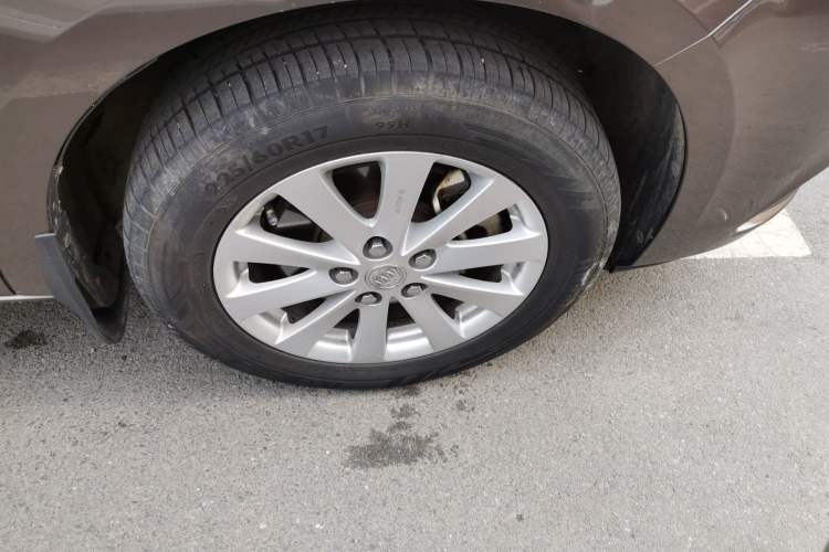 Used Buick GL8 2017 25S Luxury Version China V Standard Right Front Wheel Hub