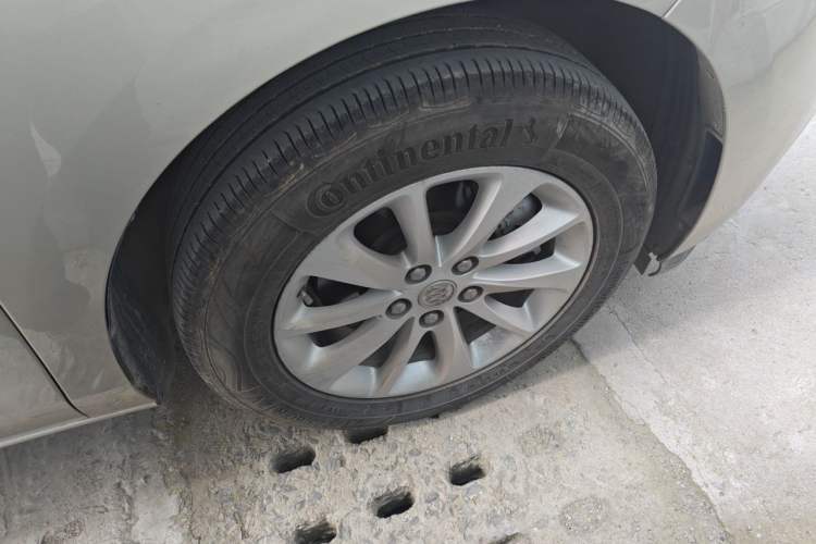 Used Buick GL8 2017 ES 28T Comfort Model China V Standard Right Front Wheel Hub