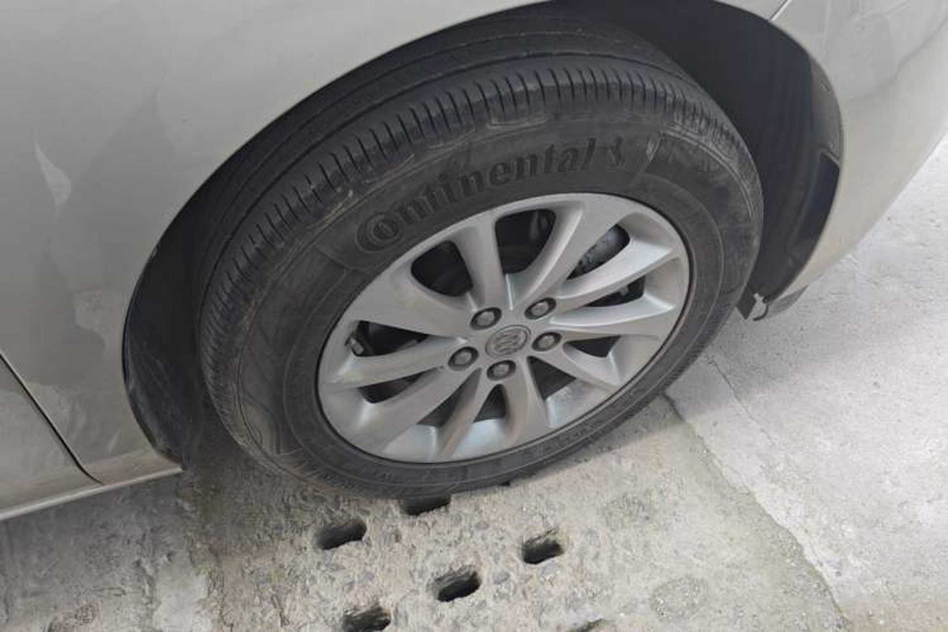 Used Buick GL8 2017 ES 28T Comfort Model China V Standard Right Front Wheel Hub