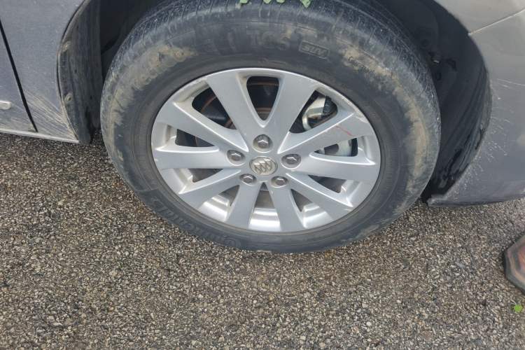 Used Buick GL8 2017 25S Luxury Version China V Standard Right Front Wheel Hub