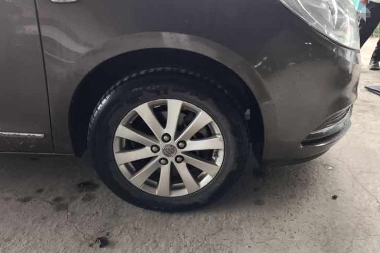 Used Buick GL8 2017 25S Luxury Version China V Standard Right Front Wheel Hub