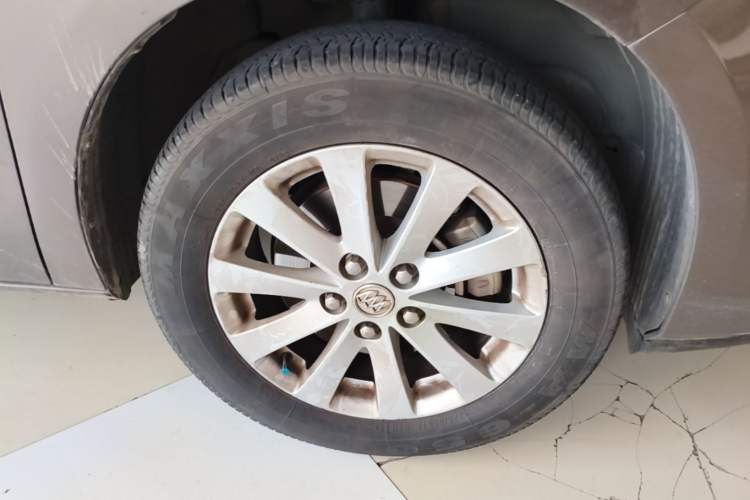 Used Buick GL8 2017 25S Comfort Version China V Standard Right Front Wheel Hub