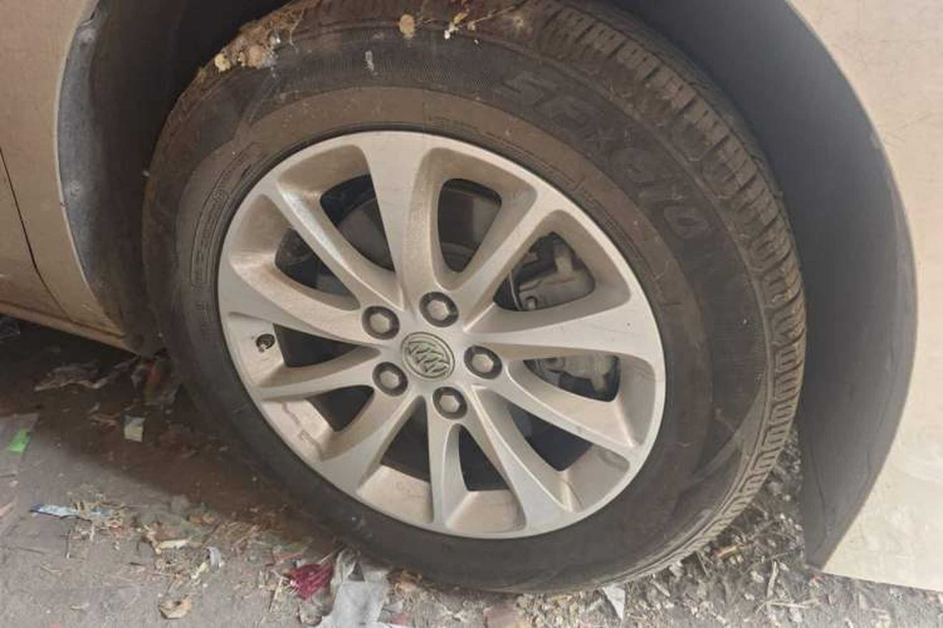 Used Buick GL8 2017 ES 28T Premium Version China V Standard Right Front Wheel Hub