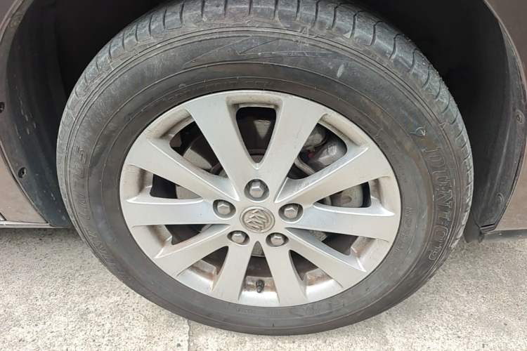 Used Buick GL8 2017 25S Luxury Version China V Standard Right Front Wheel Hub