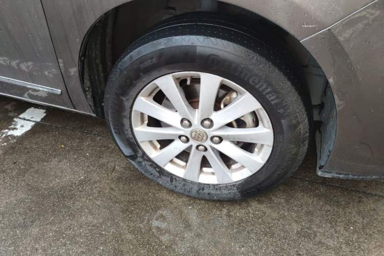 Used Buick GL8 2017 25S Luxury Version China V Standard Right Front Wheel Hub