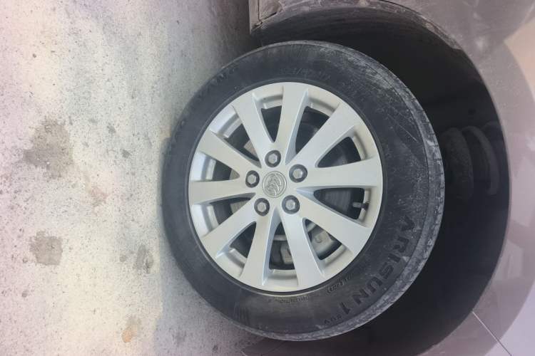 Used Buick GL8 2017 25S Luxury Version China V Standard Right Front Wheel Hub