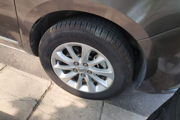 Used Buick GL8 2017 25S Luxury Version China V Standard Right Front Wheel Hub