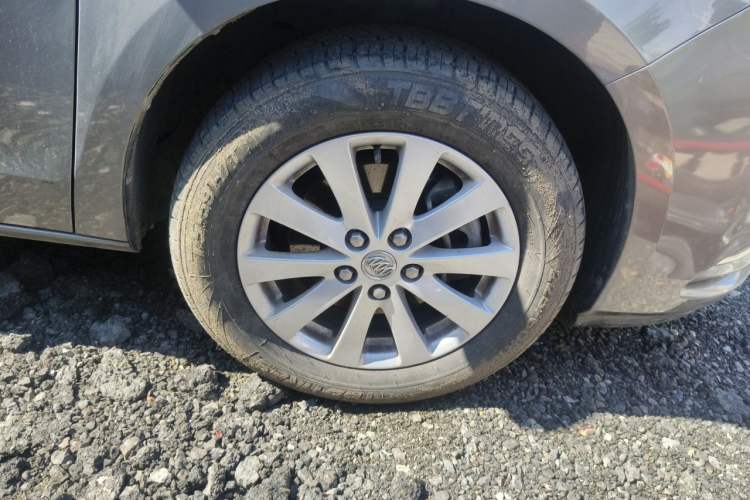 Used Buick GL8 2017 25S Comfort Version China V Standard Right Front Wheel Hub