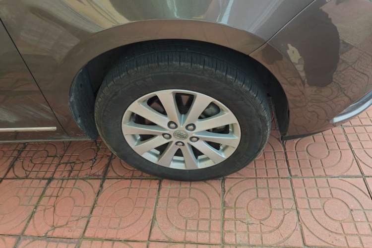 Used Buick GL8 2017 25S Prestige Version China V Standard Right Front Wheel Hub