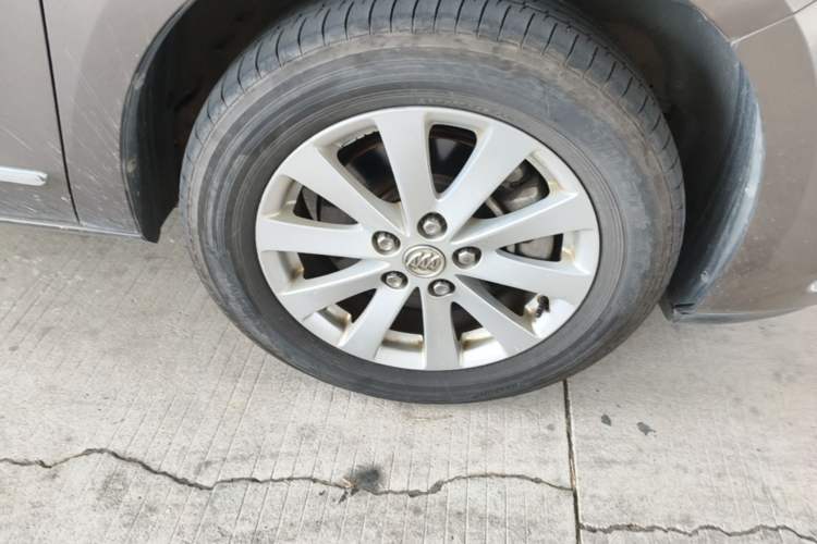 Used Buick GL8 2017 25S Luxury Version China V Standard Right Front Wheel Hub